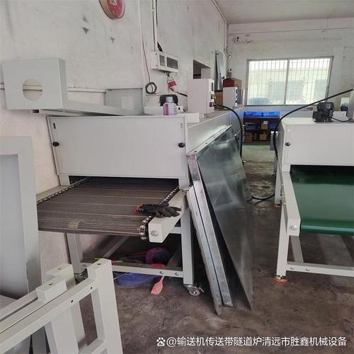 在杭州及周边地区,许多从事工艺品,纺织品,电子产品外壳加工的工厂里